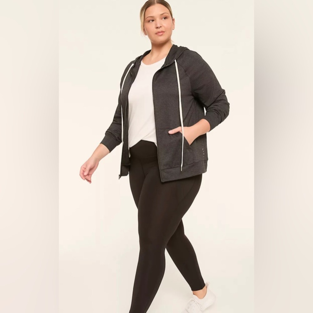 Livi Active Black Athletic Jacket with light reflective pockets 22/24